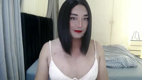 iya_hermosa online show from April 8, 12:52 pm