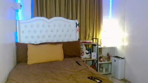iyotara_miyaka online show from May 24, 10:49 pm
