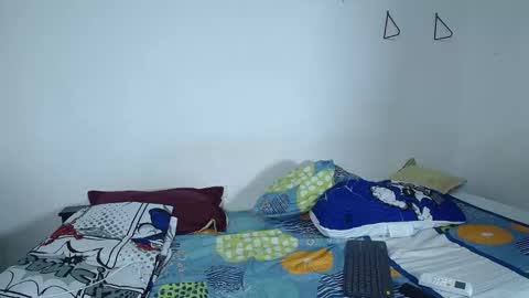 izaack online show from October 2, 3:38 am