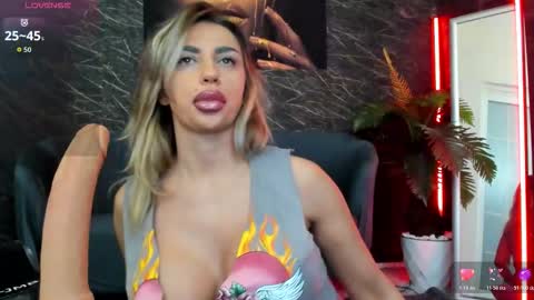 izabelatessa online show from December 19, 8:37 pm