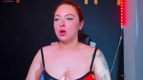 hot izys online show from July 17, 8:38 am