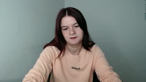 Snapshot of izzyflame18 chatting on October 8, 7:53 pm Shygirl online show from October 8, 7:53 pm