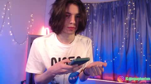 Hey im Jaxxxon check my info     online show from October 9, 8:20 am