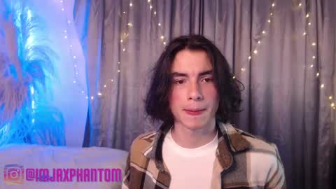 Hey im Jaxxxon check my info     online show from January 8, 10:59 am