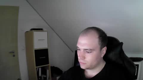 here4y online show from November 21, 9:07 am