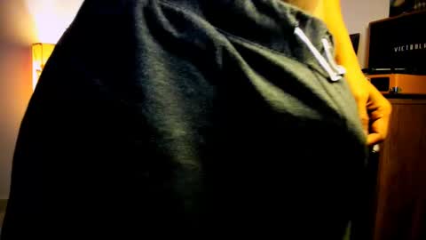 Snapshot of jaacksn chatting on February 6, 9:22 am jaacksn online show from February 6, 9:22 am