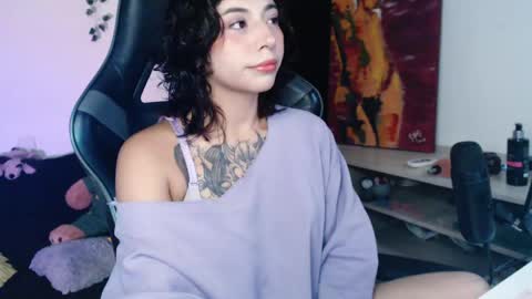 jade 18  online show from May 30, 6:12 am
