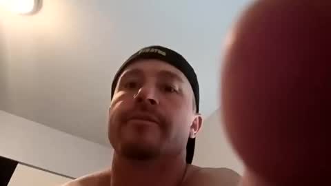 First timer  online show from December 5, 8:02 am