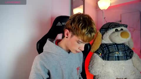JACK  online show from June 5, 12:43 pm
