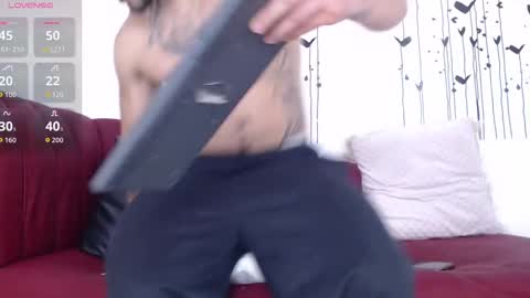 Snapshot of jack_hills2 chatting on October 7, 6:04 pm online show from October 7, 6:04 pm