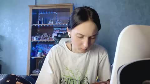 Alice online show from November 20, 6:23 am