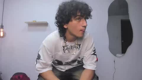 Snapshot of jackestaylor chatting on October 6, 6:20 am Jackes Taylor online show from October 6, 6:20 am