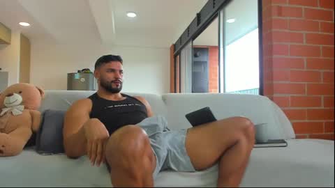 Jackson Wayne online show from April 7, 1:35 pm