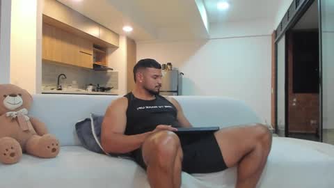 Jackson Wayne online show from November 15, 11:50 pm