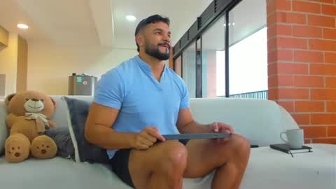 Jackson Wayne online show from April 8, 1:47 pm