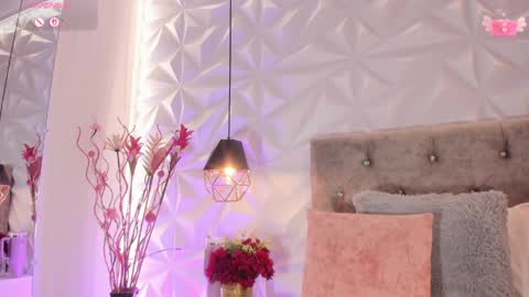 Jacky hoott online show from May 7, 1:29 pm