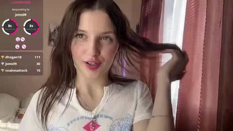 Lillian online show from May 30, 5:28 am