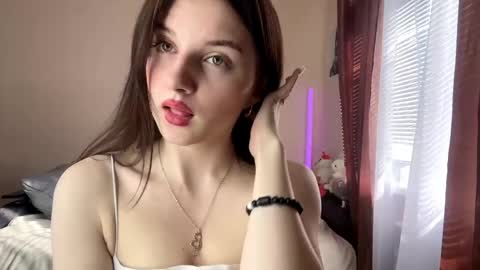 Lillian online show from May 14, 5:16 am
