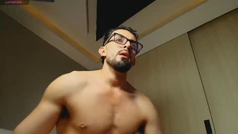 jacob__adams online show from April 19, 12:22 am