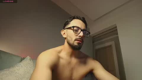 jacob__adams online show from June 19, 9:32 pm