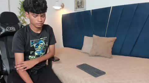 jacob_cum23 online show from July 7, 9:41 pm