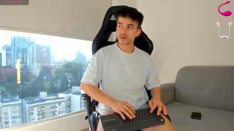 JACOB FERRER online show from March 15, 10:02 pm