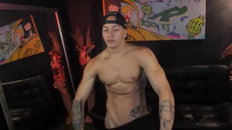 JACOB JAMES online show from November 19, 6:07 pm