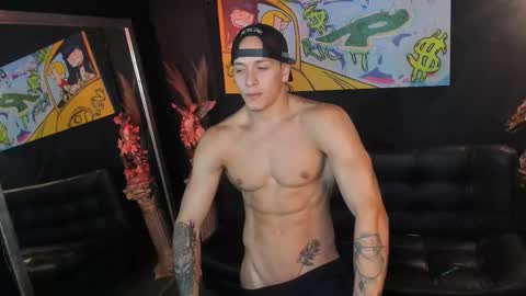 JACOB JAMES online show from October 29, 1:18 am