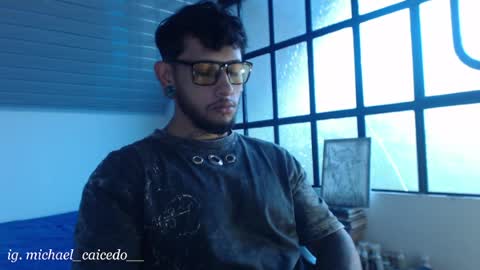 Michael Caicedo online show from May 28, 7:45 pm