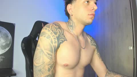 Snapshot of jacobb116 chatting on October 14, 12:35 am jacobb116 online show from October 14, 12:35 am