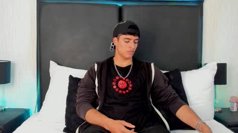 Snapshot of jacobbiker chatting on October 11, 11:37 am Jacob online show from October 11, 11:37 am