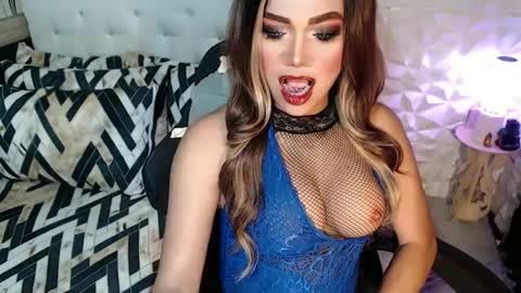 Snapshot of jacque_cole chatting on January 25, 10:50 pm Jacque online show from January 25, 10:50 pm