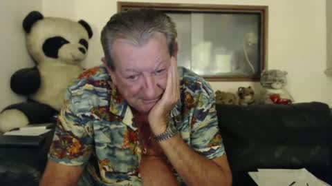 Snapshot of jacques_de_france chatting on February 25, 4:35 am Jacques online show from February 25, 4:35 am