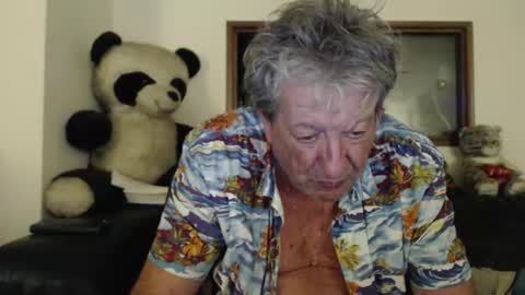 Snapshot of jacques_de_france chatting on October 9, 3:56 am Jacques online show from October 9, 3:56 am