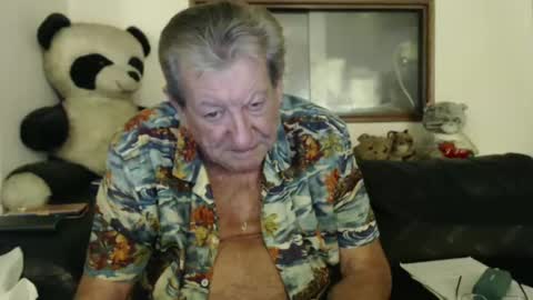 Snapshot of jacques_de_france chatting on March 12, 5:02 am Jacques online show from March 12, 5:02 am