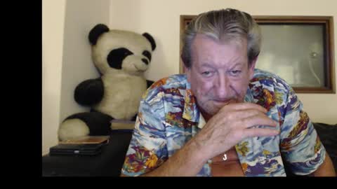 Snapshot of jacques_de_france chatting on September 16, 3:41 am Jacques online show from September 16, 3:41 am
