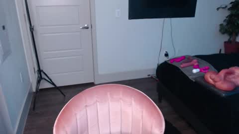 Jade online show from November 17, 5:21 am