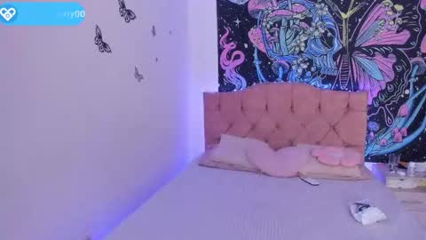   online show from November 10, 11:40 pm