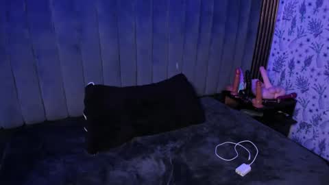 Jade online show from December 4, 3:17 am