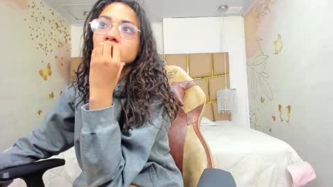 Jade Greeyy  online show from October 25, 6:35 am