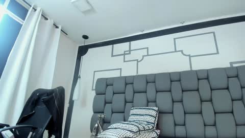 Jade  online show from February 8, 1:54 pm