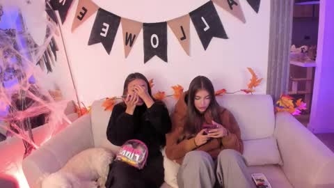 Snapshot of jade_ws chatting on October 11, 2:38 am Jade online show from October 11, 2:38 am