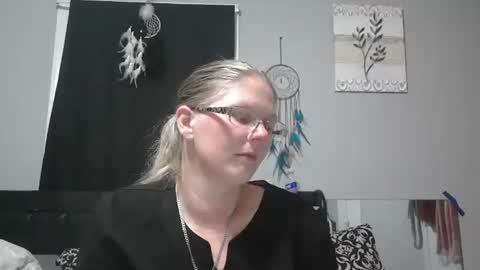 JadeLuv online show from December 2, 1:48 am