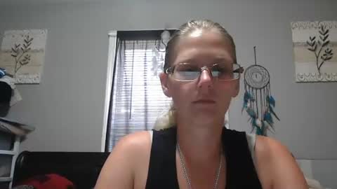 JadeLuv online show from August 5, 5:10 pm