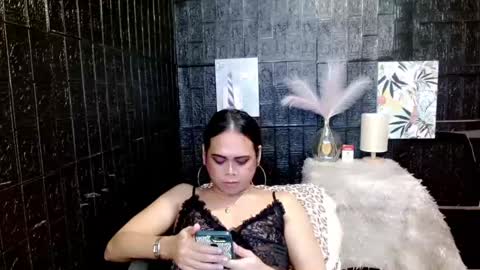 Jade online show from December 26, 5:30 pm