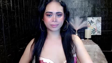 Jade online show from December 7, 3:36 pm