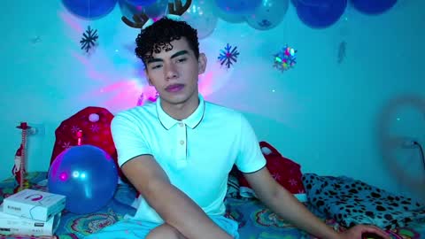 javi15  online show from December 26, 3:49 am