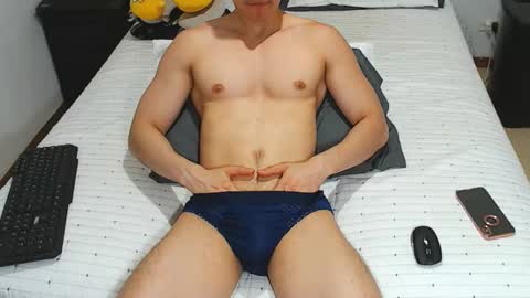 Snapshot of jahshot4 chatting on September 19, 6:17 am jahshot4 online show from September 19, 6:17 am