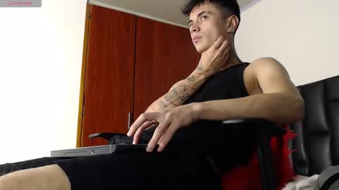 jaico_santos online show from November 3, 10:55 pm
