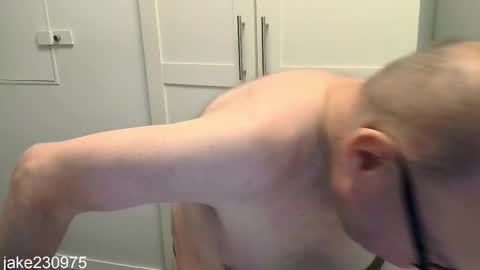 Jake2309 online show from October 8, 8:04 pm